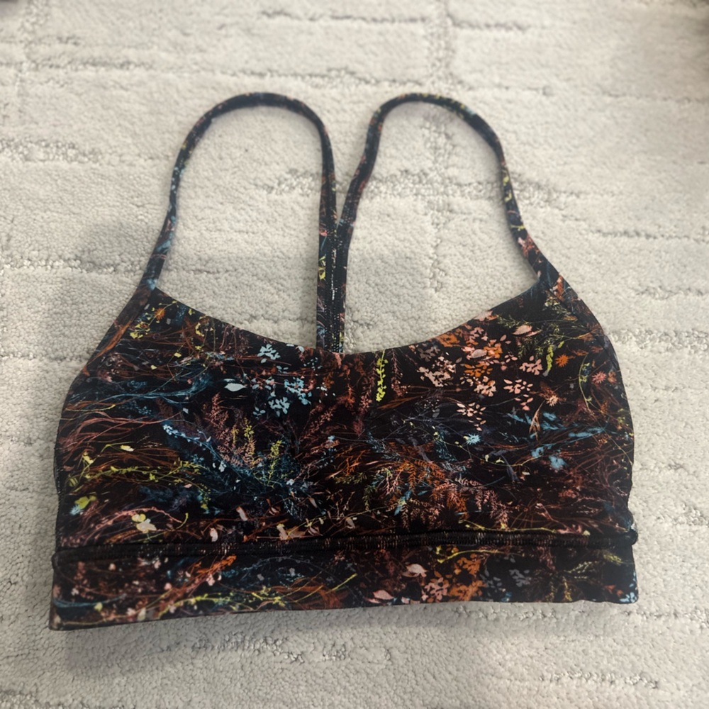 Lululemon - Size 4 sports bra